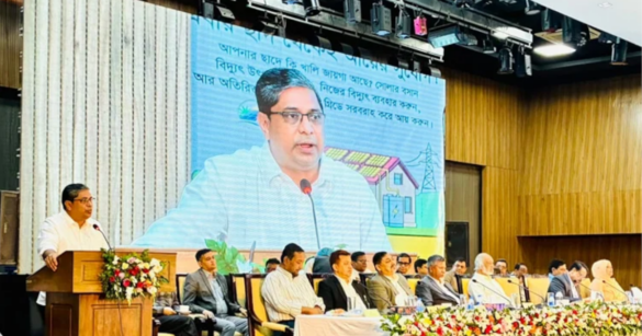 প্রধানমন্ত্রী তারেক রহমান সৌরবিদ্যুৎ ব্যবহার বাড়াতে শুধু ঘোষণা পর্যন্ত সীমাবদ্ধ থাকেননি।