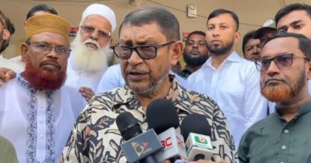 মুরাদনগর স্বাস্থ্য কমপ্লেক্স পরিদর্শনে স্বাস্থ্যমন্ত্রী, ৫ চিকিৎসকের বিরুদ্ধে ব্যবস্থার নির্দেশ