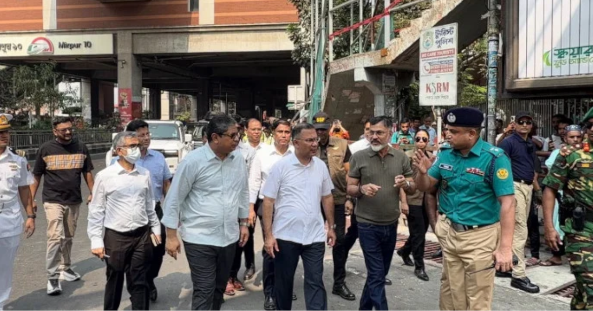 সাড়ে চার ঘণ্টায় রাজধানীর ১৩ জায়গা পরিদর্শন করলেন প্রধানমন্ত্রী
