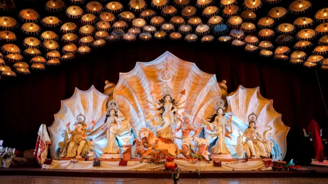 বিজয়া দশমী আজ, প্রতিমা বিসর্জনে শেষ হচ্ছে দুর্গোৎসব