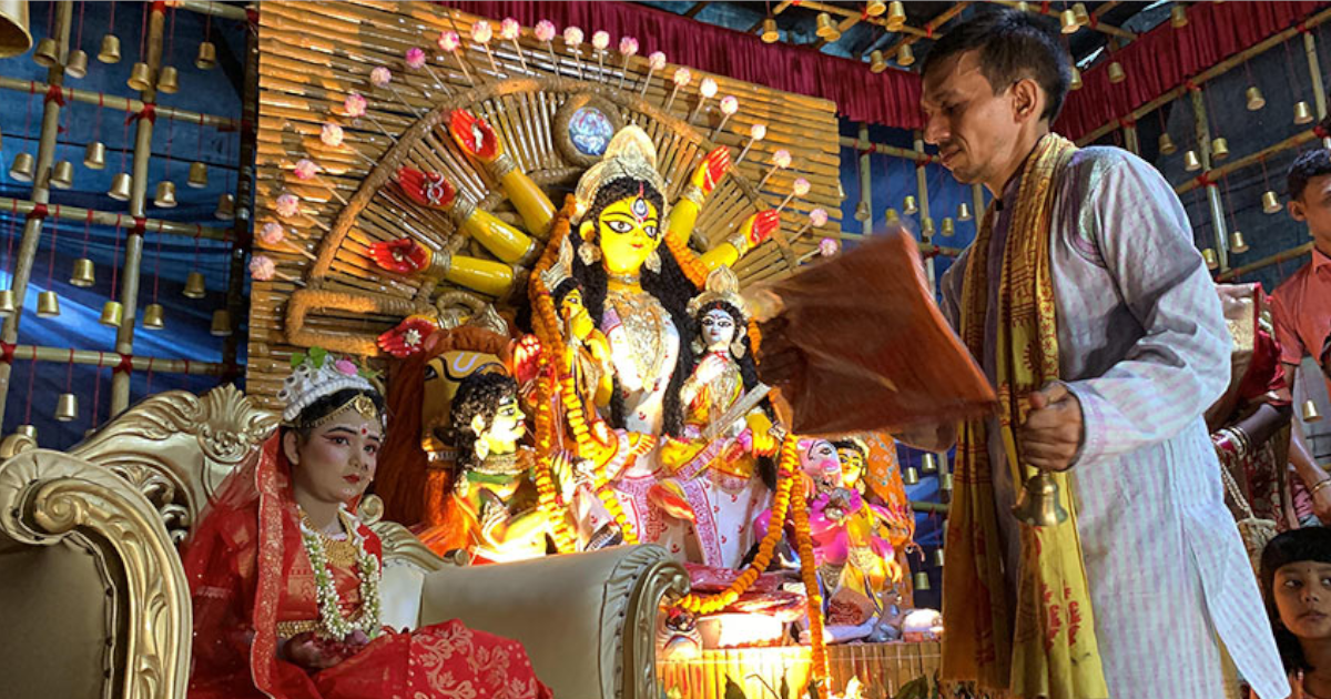 মণ্ডপে ভক্ত-দর্শনার্থীর ভিড়, দুর্গাপূজার মহাঅষ্টমী ও কুমারী পূজা আজ