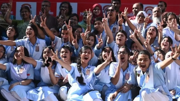 এইচএসসির ফল প্রকাশ আজ, জানবেন যেভাবে