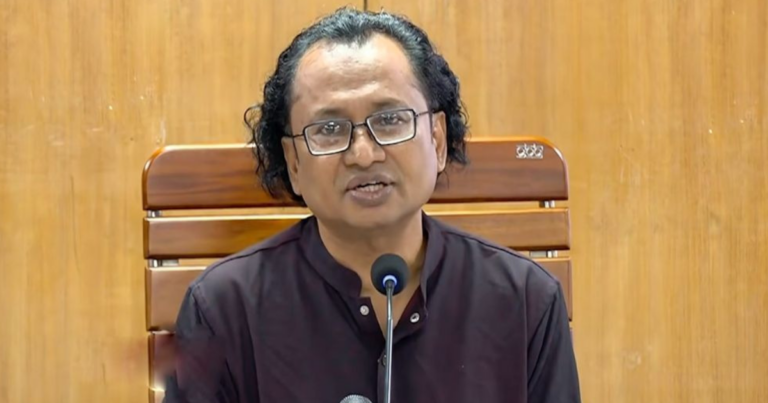 দায় স্বীকার করে এগিয়ে এলে আ. লীগের সঙ্গে পুনর্মিলন সম্ভব: তথ্য উপদেষ্টা