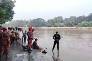 ইছামতী নদীতে গোসলে নেমে নিখোঁজ এক নারী